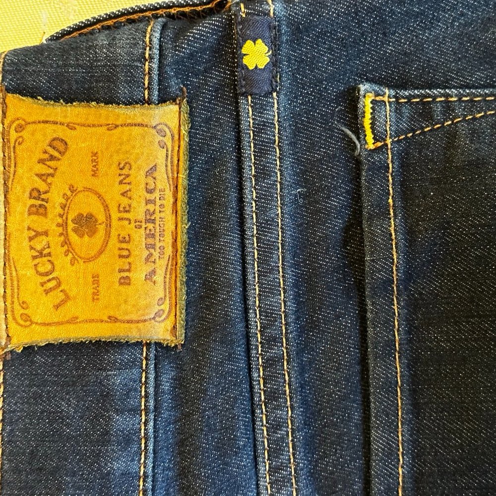 Lucky Brand Charlie Flare 8” Rise Flare Leg Jean Lightweight Dark Denim - Picture 2 of 7